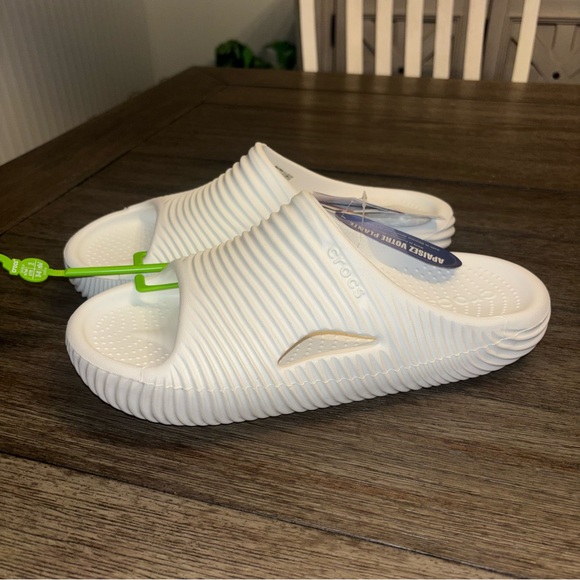 Crocs Sandals M7/W9 NWT - Picture 6 of 10